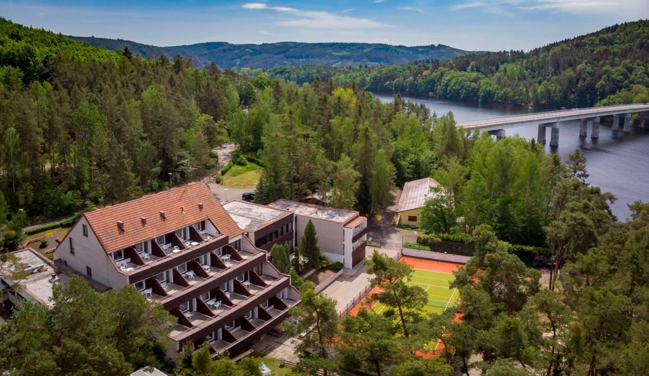 Hotel Hladina Nebrich Eksteriør billede